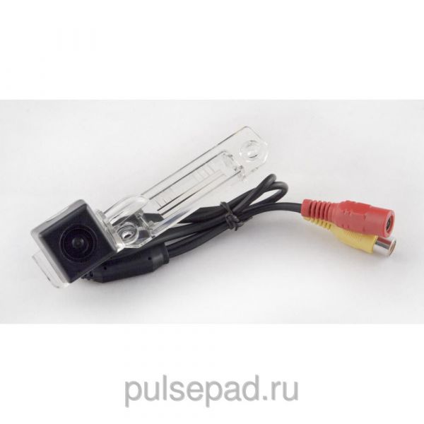 Камера заднего вида iDial CCD-104 VW POLO, Bora, Golf, Jetta, Passat CC