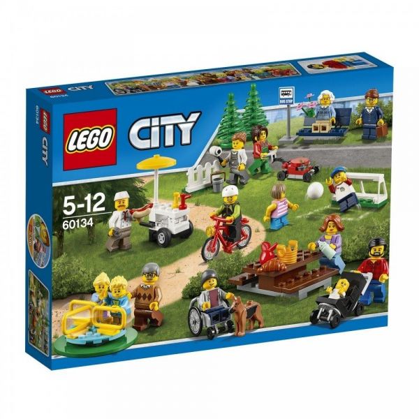 Пластмассовый конструктор LEGO City Веселье в парке для жителей города (60134)