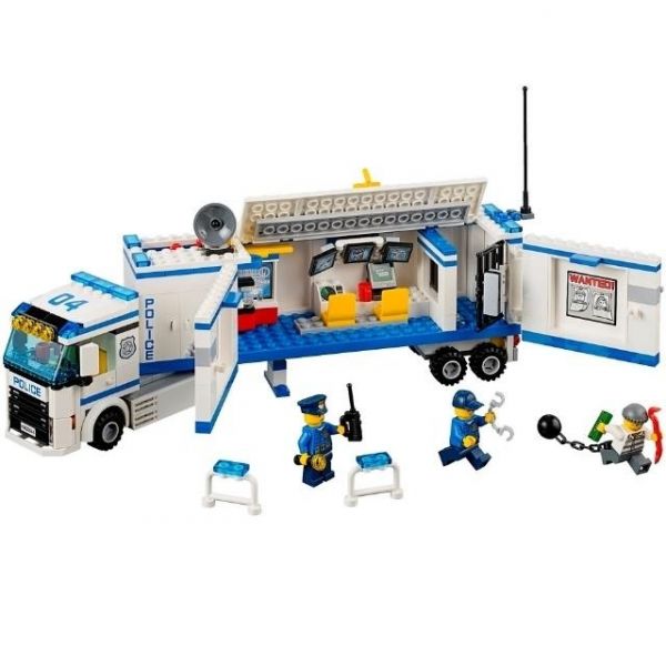 Пластмассовый конструктор LEGO City Выездной отряд полиции (60044)