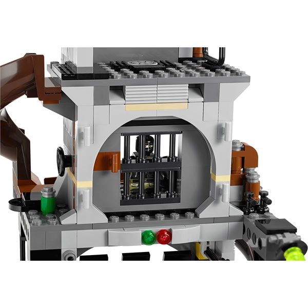 LEGO Ninja Turtles Нападение на логово черепашек (79117)