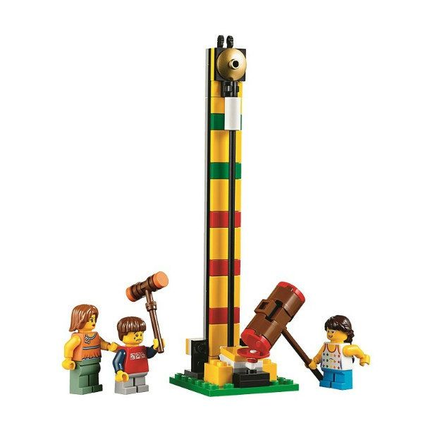 Пластмассовый конструктор LEGO Creator Карусель (10244)