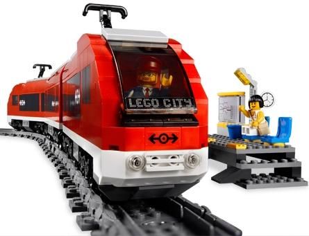 Пластмассовый конструктор LEGO City Пассажирский поезд 7938