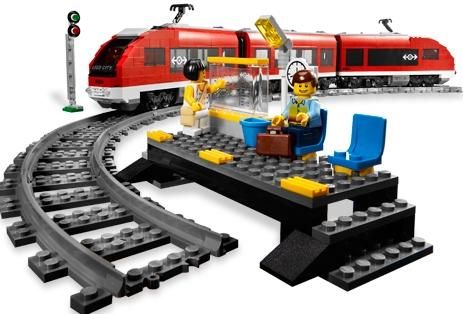 Пластмассовый конструктор LEGO City Пассажирский поезд 7938