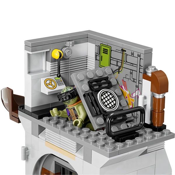 LEGO Ninja Turtles Нападение на логово черепашек (79117)
