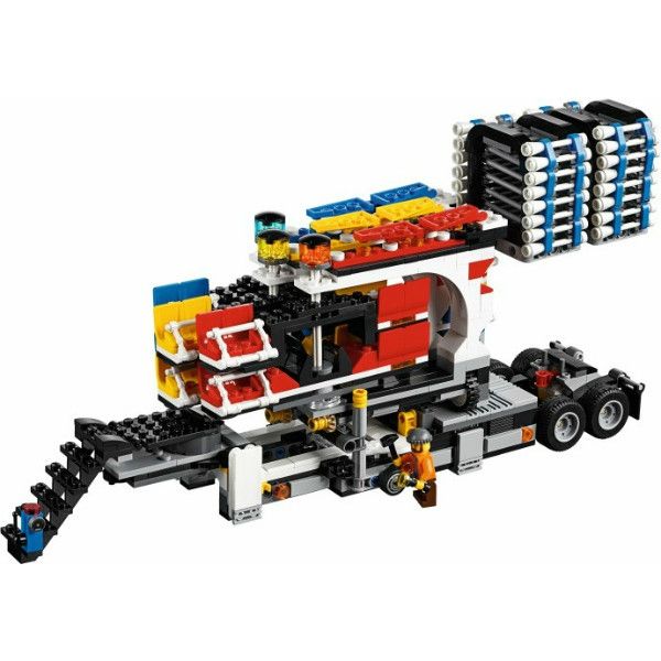 Пластмассовый конструктор LEGO Creator Карусель (10244)