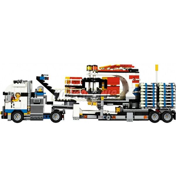 Пластмассовый конструктор LEGO Creator Карусель (10244)