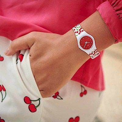 Наручные часы Swatch CAMOUROSE LP157